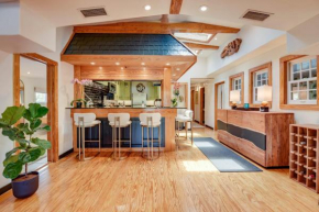 New Green Pineapple Palloza - Bright & Modern on Duval